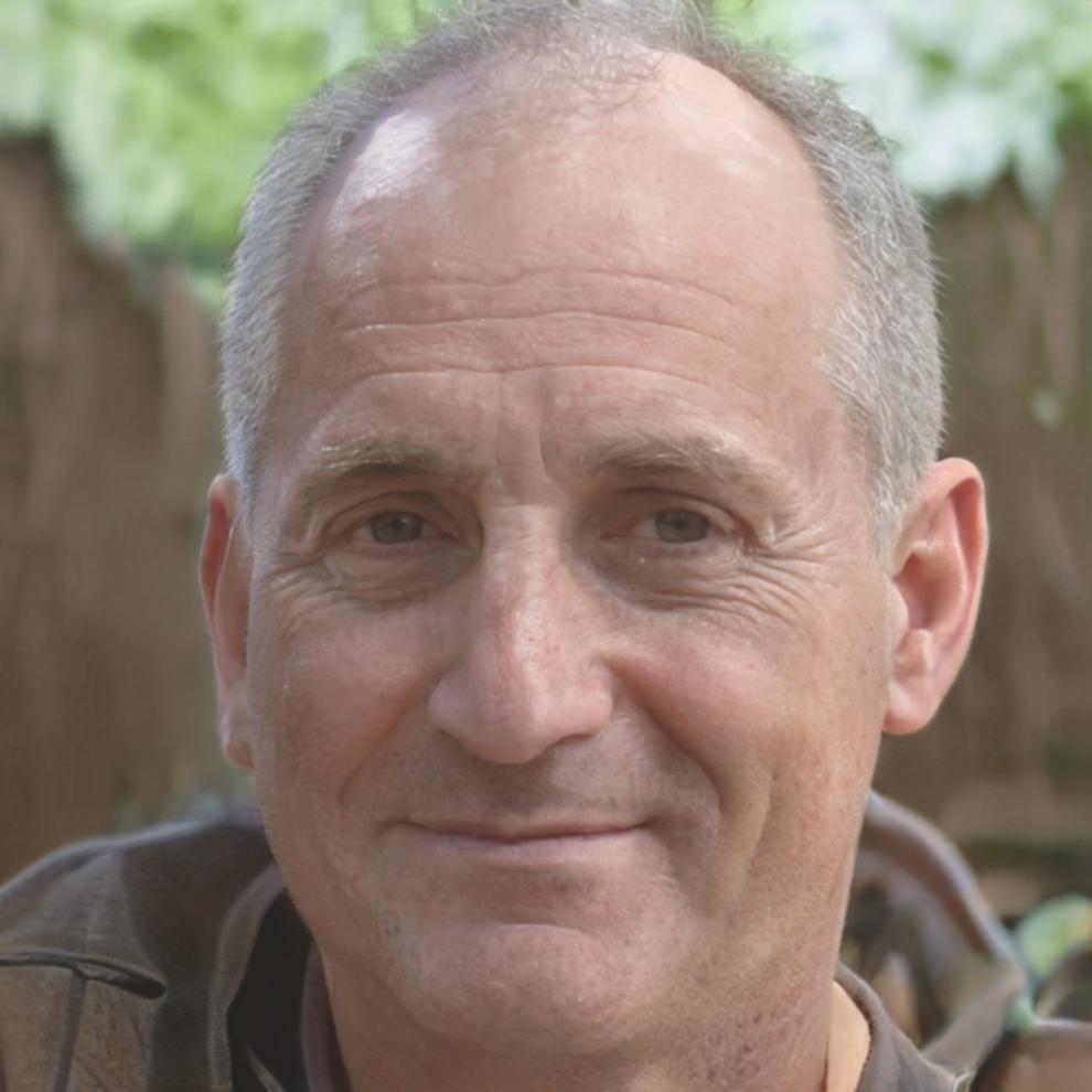 Portrait von Finanzexperte Henrik Möller